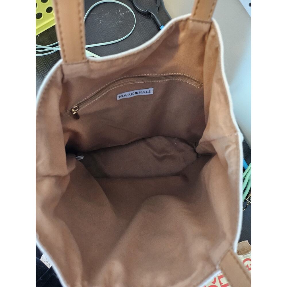 Mark & Hall Color Block Tote Bag - Picture 5 of 14